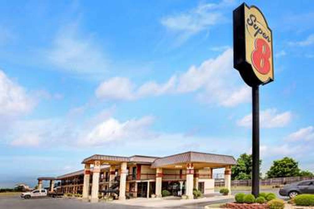 Super 8 By Wyndham Shawnee