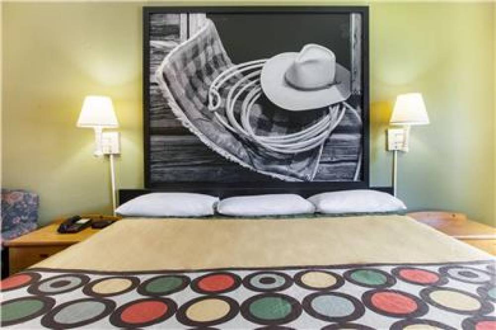 SUPER 8 BY WYNDHAM SHERMAN 8