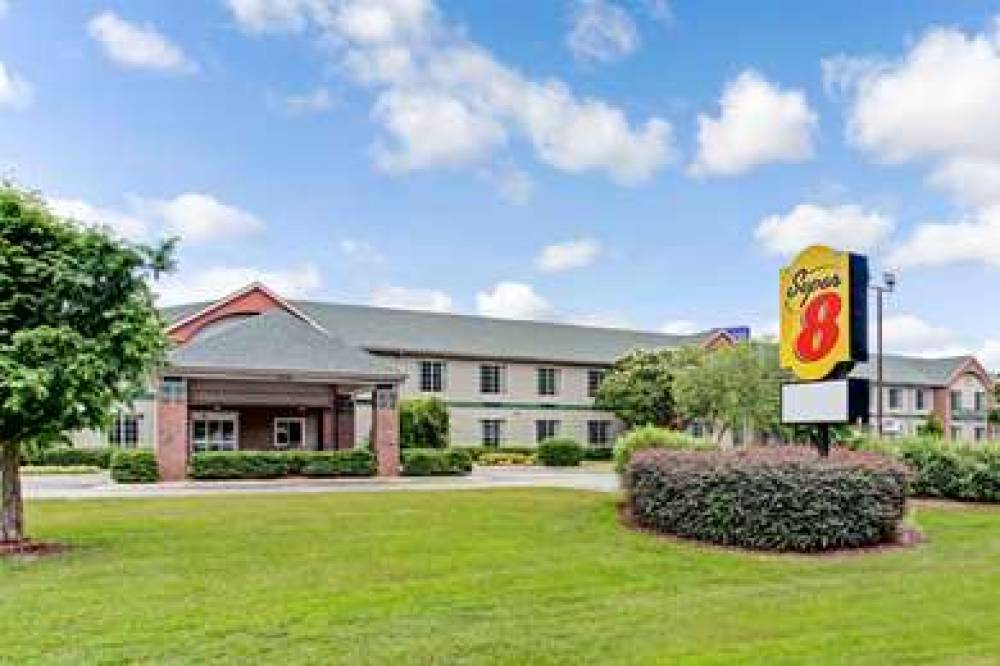 Super 8 By Wyndham Smithfield 1