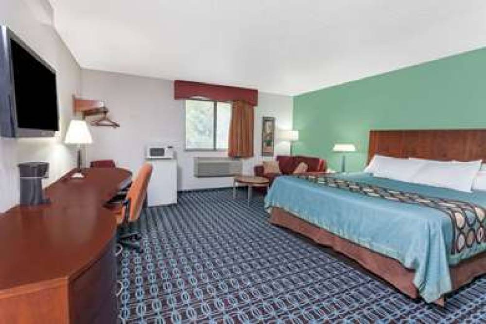 Super 8 By Wyndham Sterling Heights/Detroit Area 10