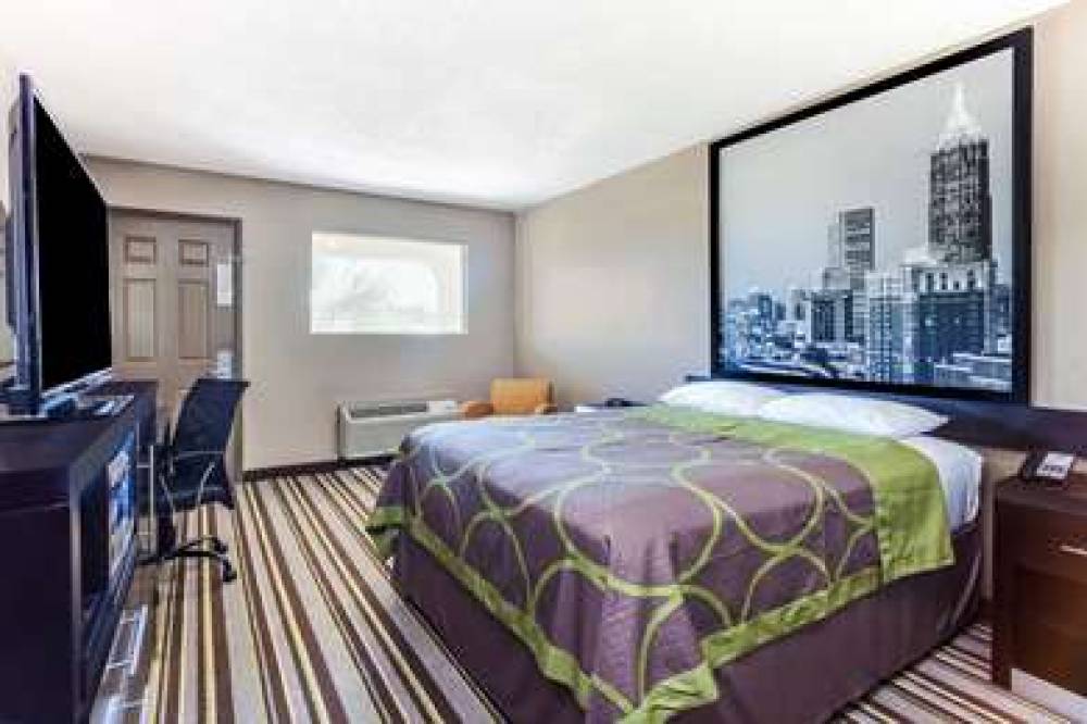 Super 8 By Wyndham Stockbridge 6