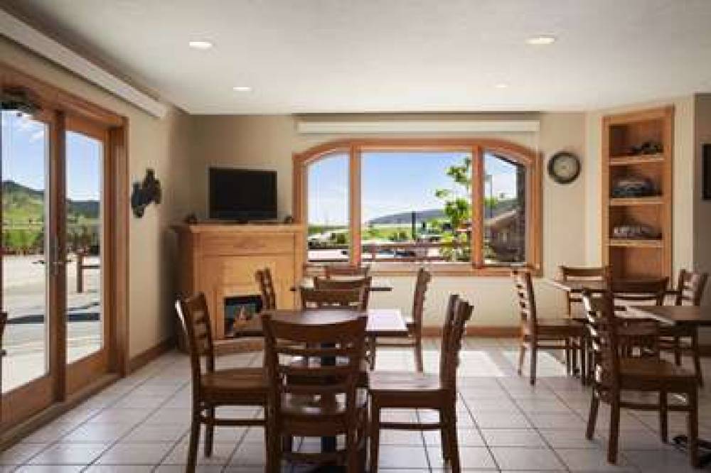 Super 8 By Wyndham Sturgis 10