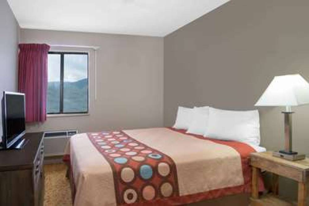 SUPER 8 BY WYNDHAM TAOS 7