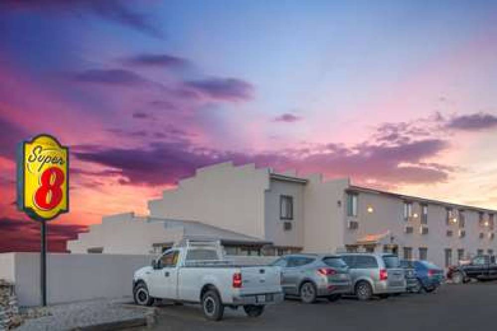 Super 8 By Wyndham Taos