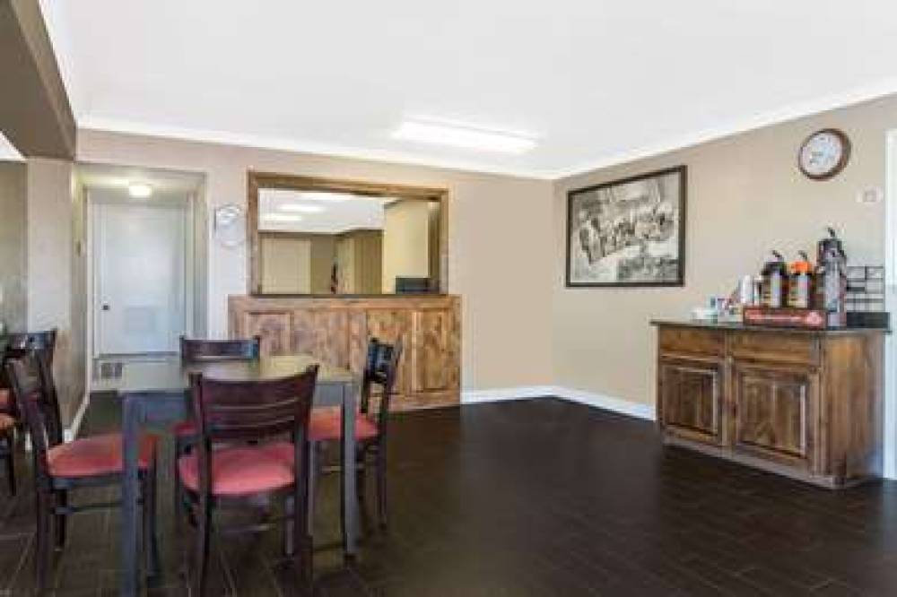 Super 8 By Wyndham Temple 4