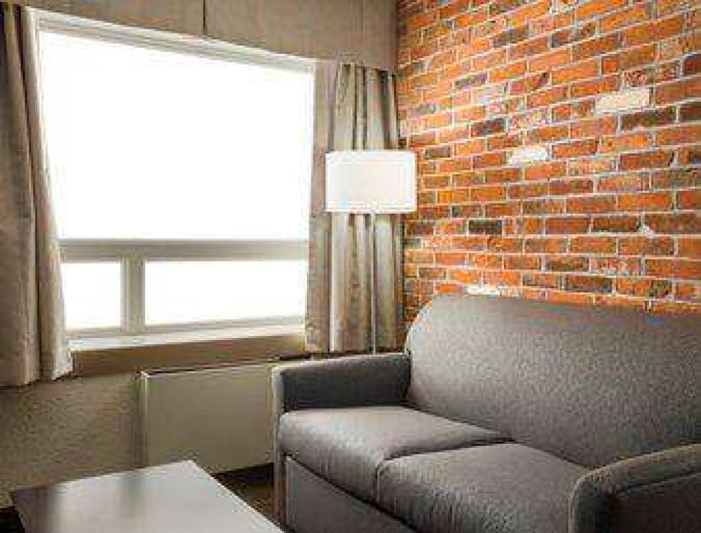 Super 8 By Wyndham Timmins ON 10