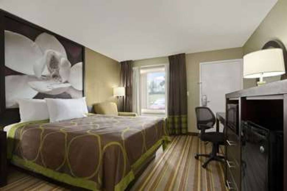 Super 8 By Wyndham Tupelo Airport 7