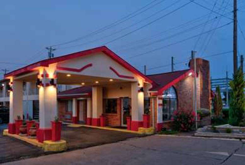 Super 8 By Wyndham Vernon 3