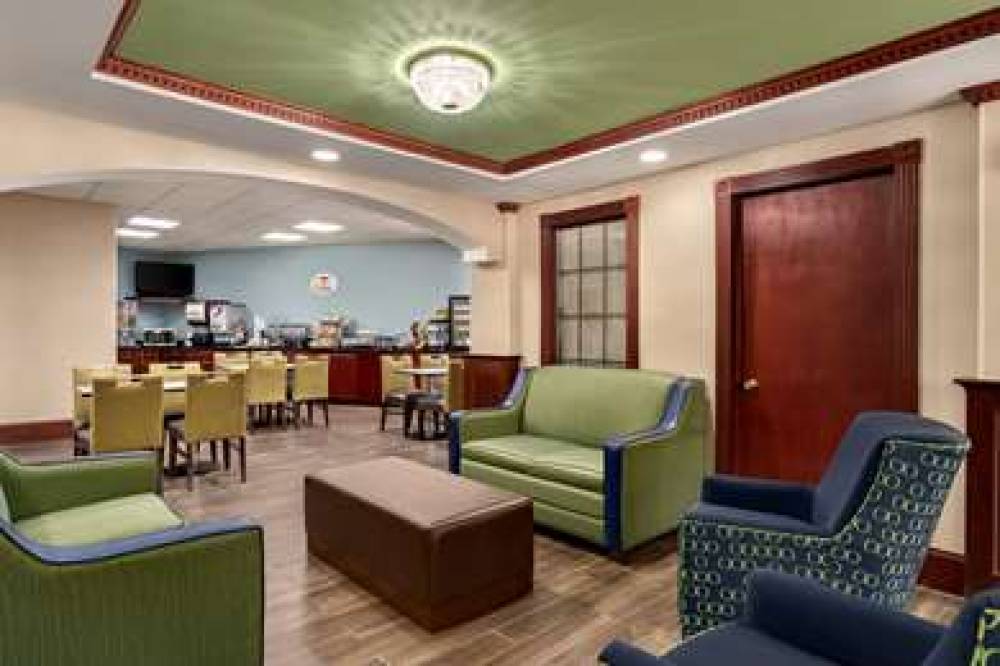 SUPER 8 BY WYNDHAM WEST GREENWICH/P 7