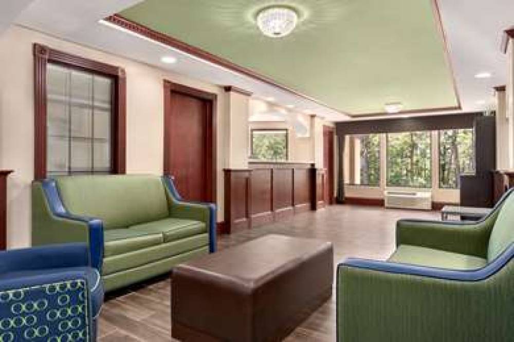 SUPER 8 BY WYNDHAM WEST GREENWICH/P 6