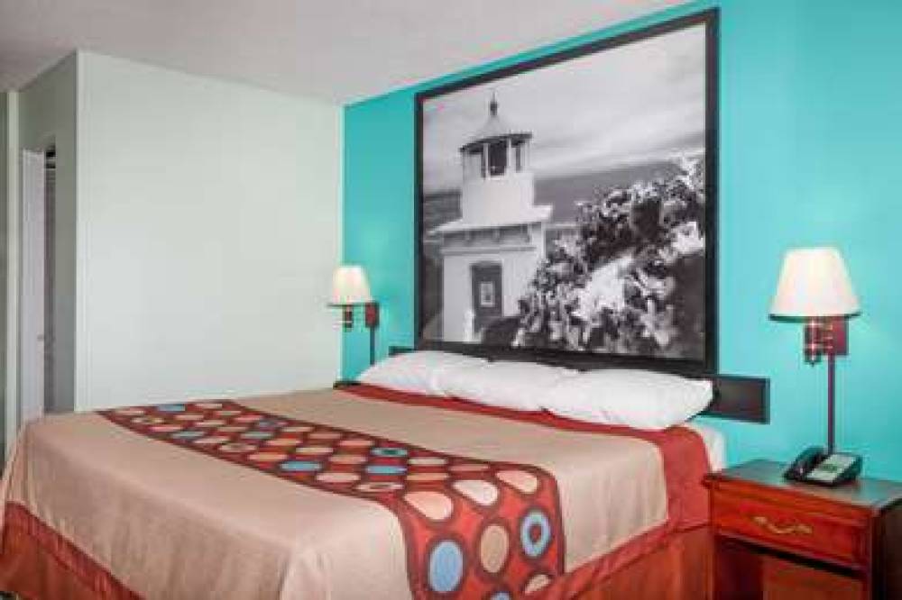 SUPER 8 BY WYNDHAM YREKA 10