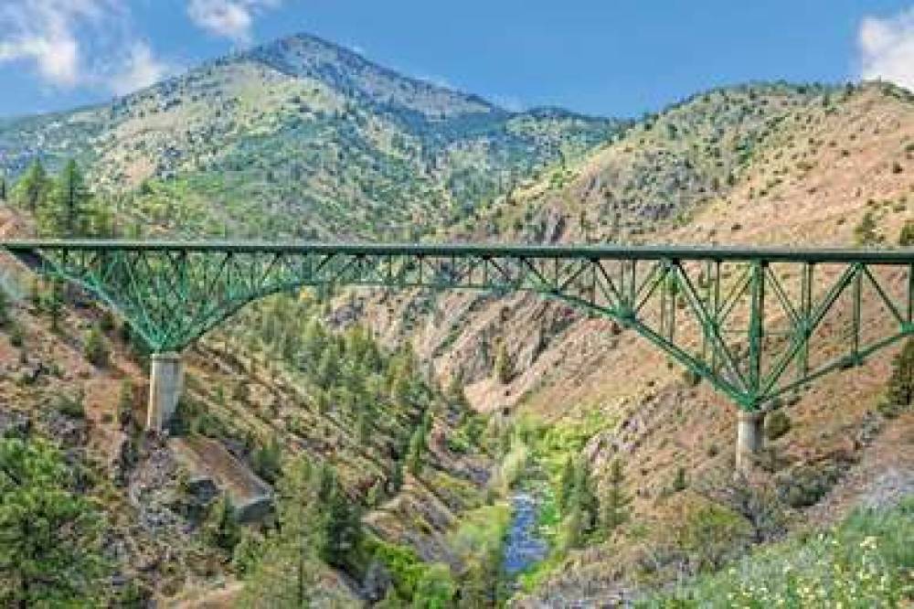 Super 8 By Wyndham Yreka