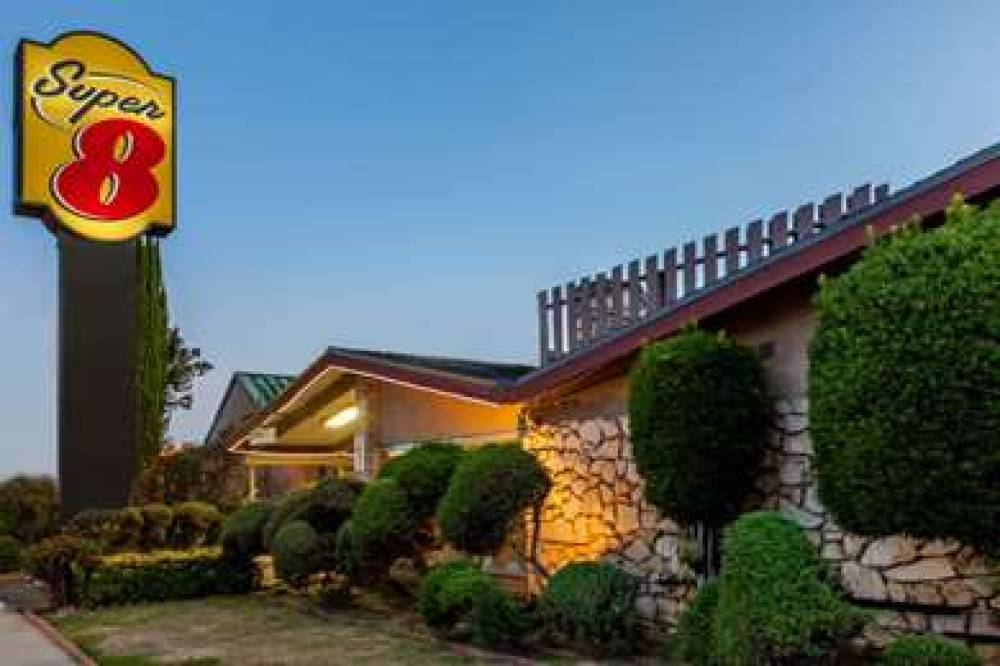 Super 8 Canoga Park
