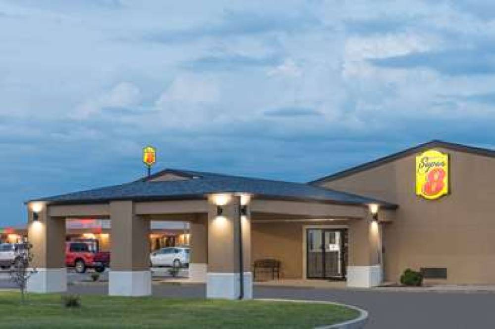 SUPER 8 CHARLESTON MO 10
