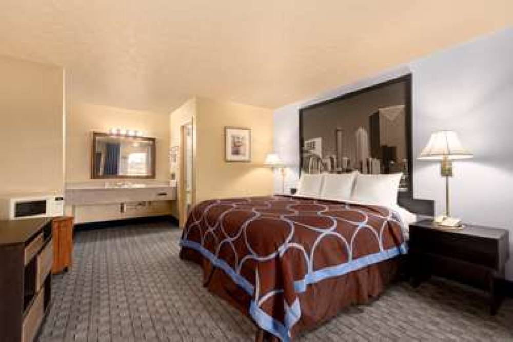 SUPER 8 COLLEGE PARK/ATL AP W 7