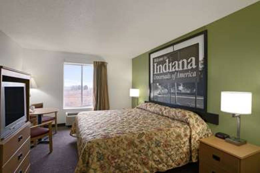 SUPER 8 CORYDON 4