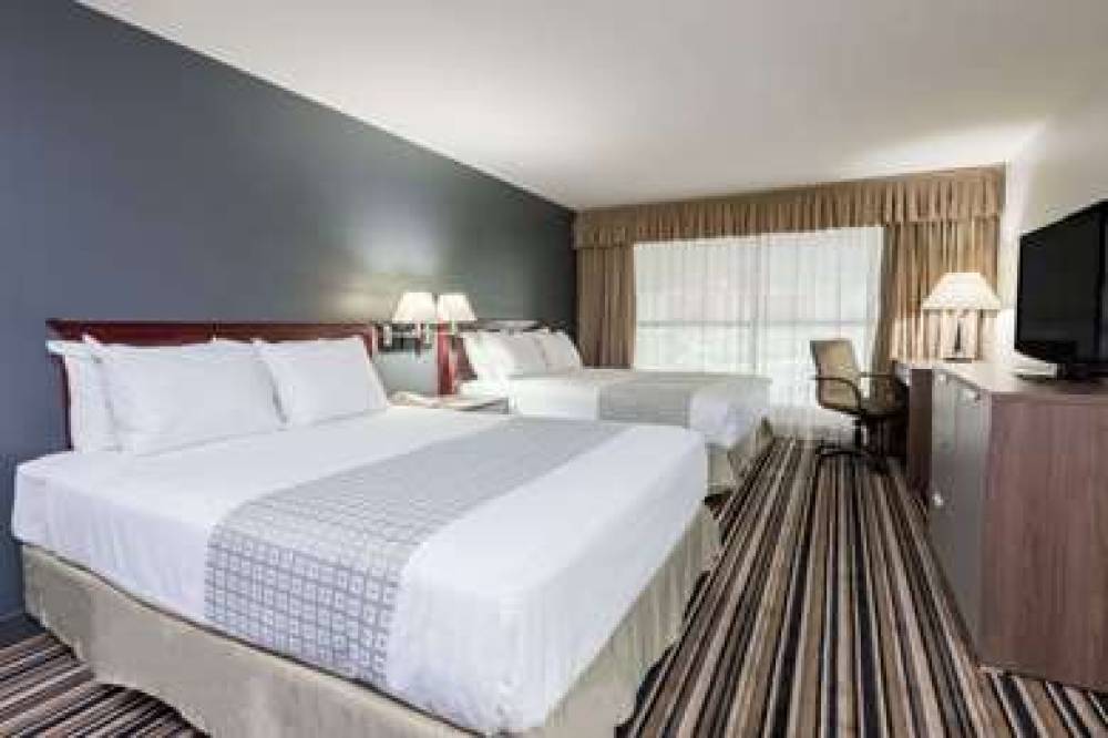 SUPER 8 DOWNTOWN TORONTO 7