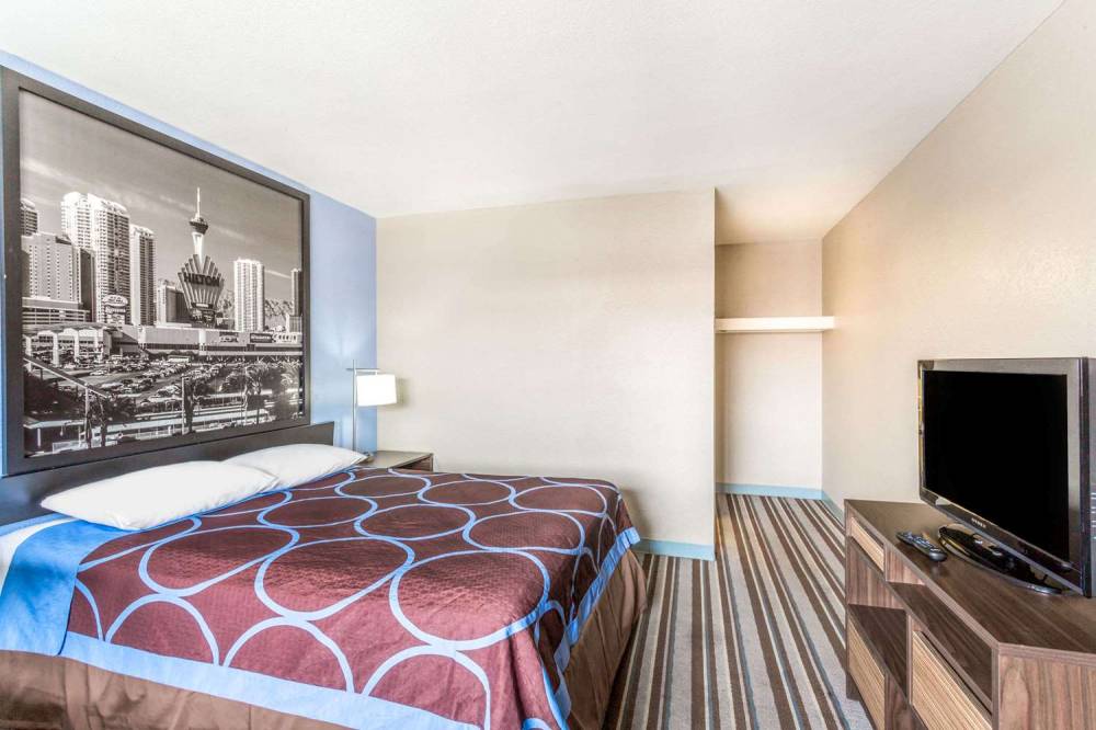 SUPER 8 LAS VEGAS NELLIS 10