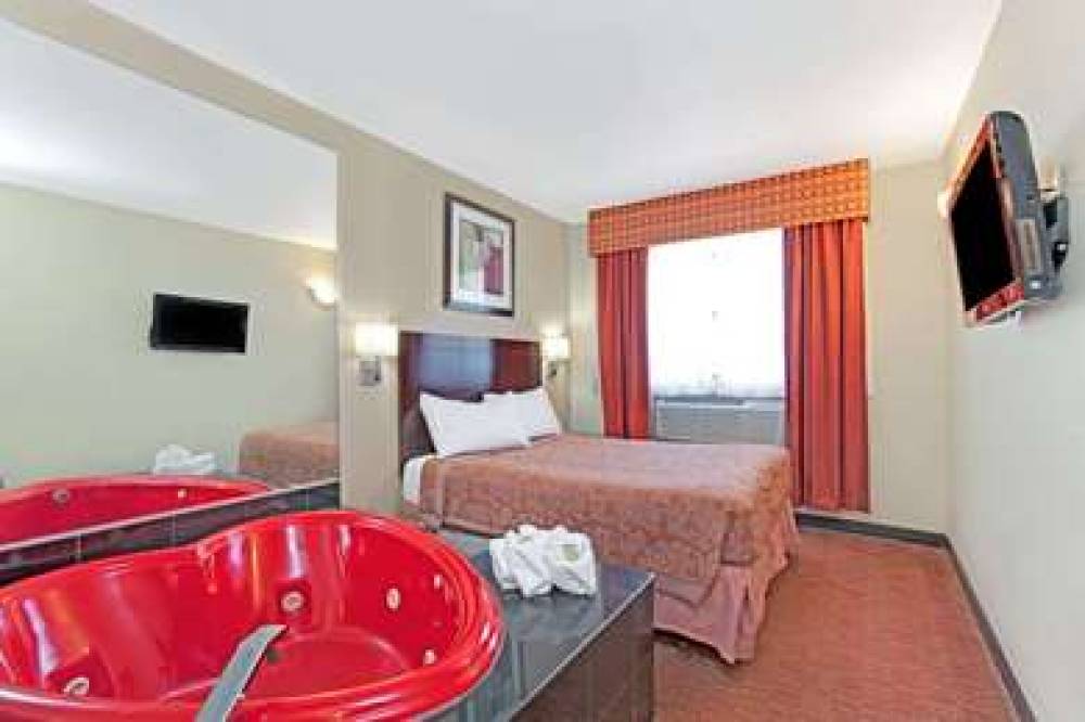SUPER 8 LONG ISLAND NY 6
