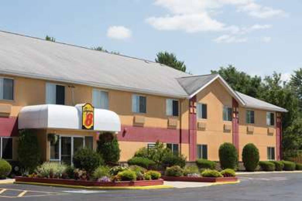 Super 8 Medina