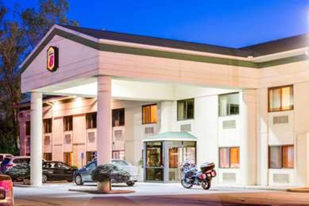 Super 8 Port Clinton