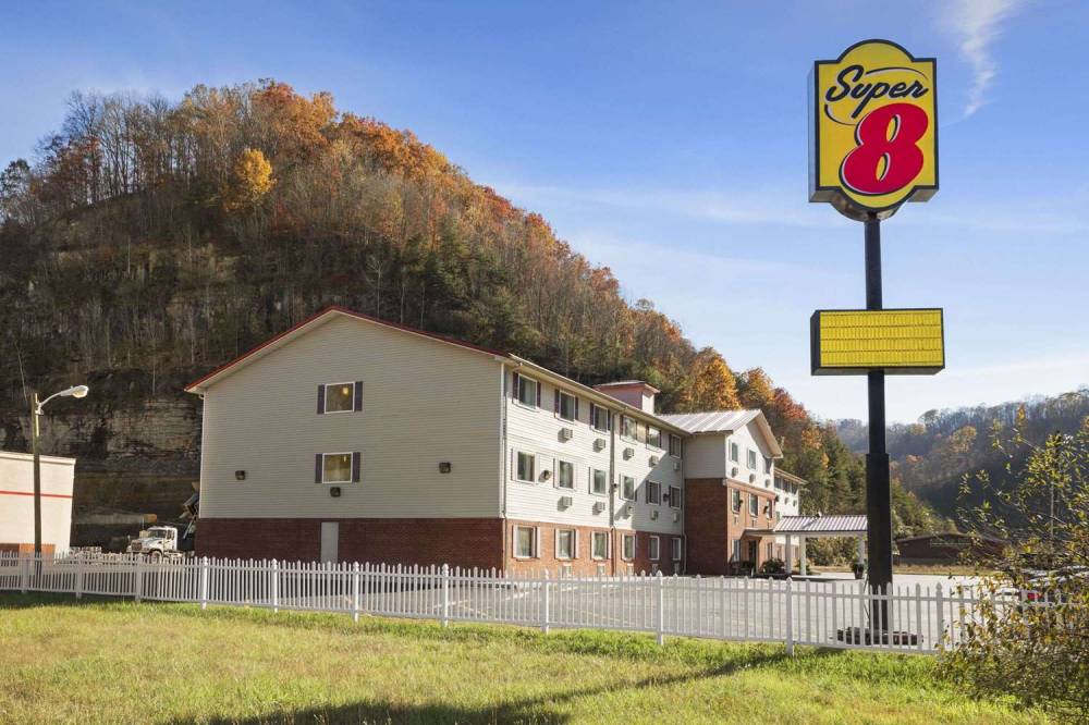 Super 8 Prestonsburg