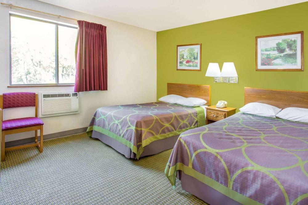 SUPER 8 RICHMOND BROAD ST VA 6
