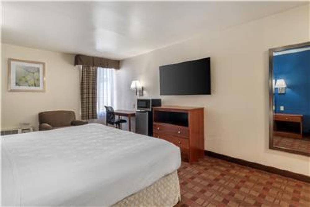 SureStay By Best Western East Brunswick 7