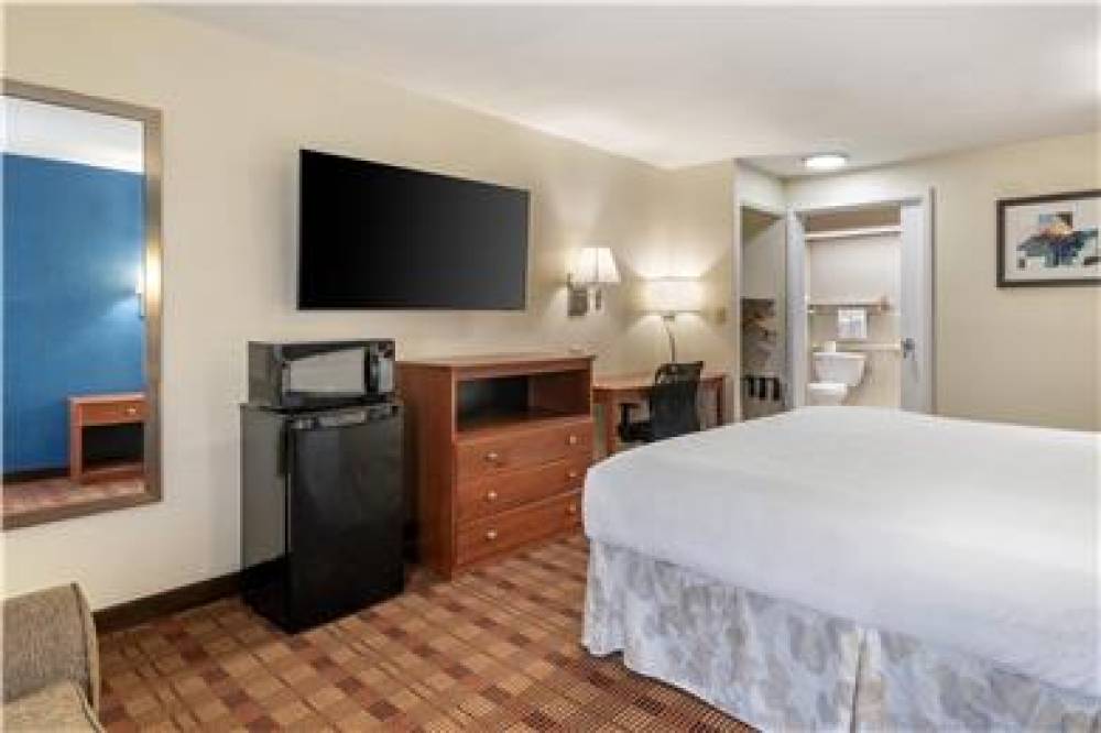 SureStay By Best Western East Brunswick 5