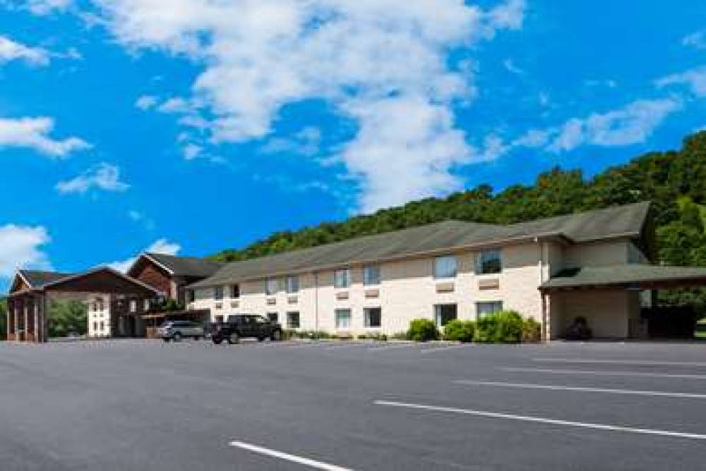Surestay Plus By Best Western Berkeley Springs