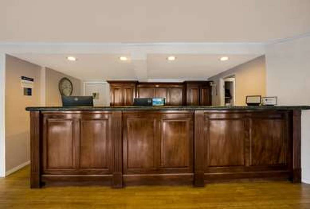 SureStay Plus By Best Western Woodbury Inn 4