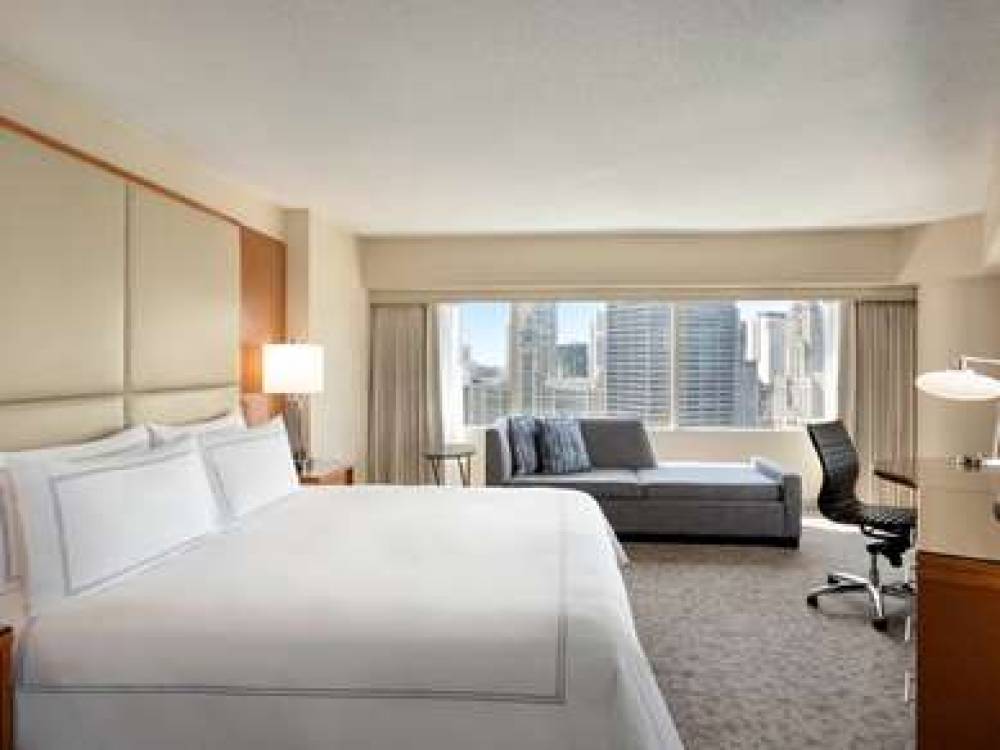 Swissotel Chicago 4