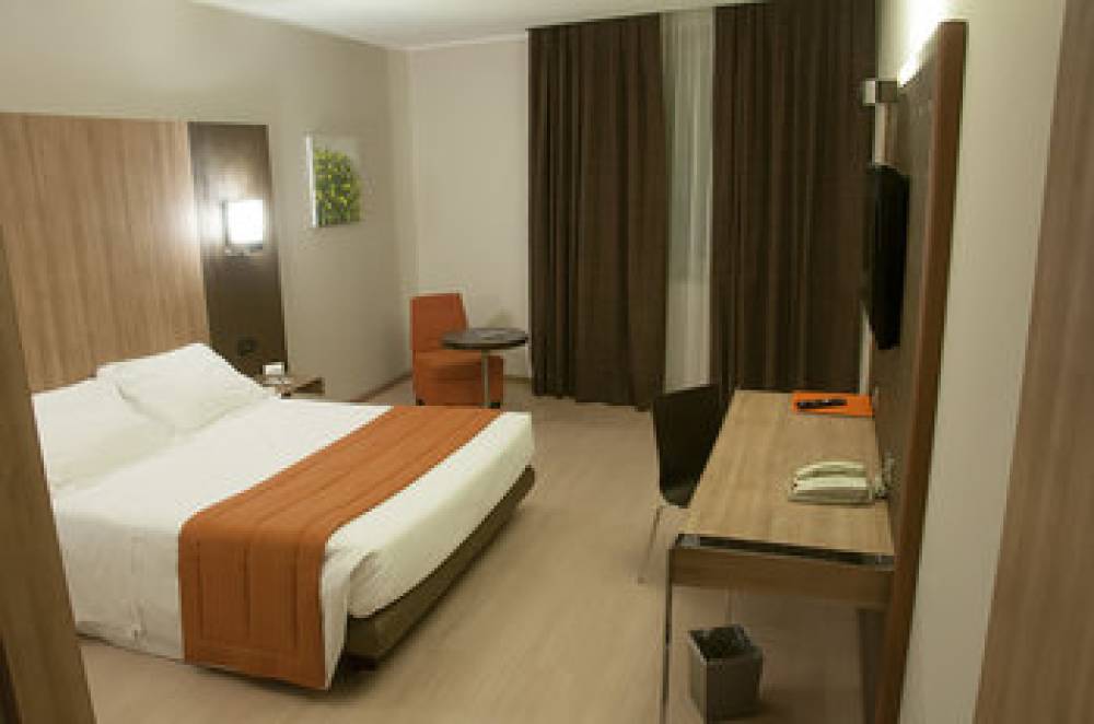 T HOTEL LAMEZIA 7