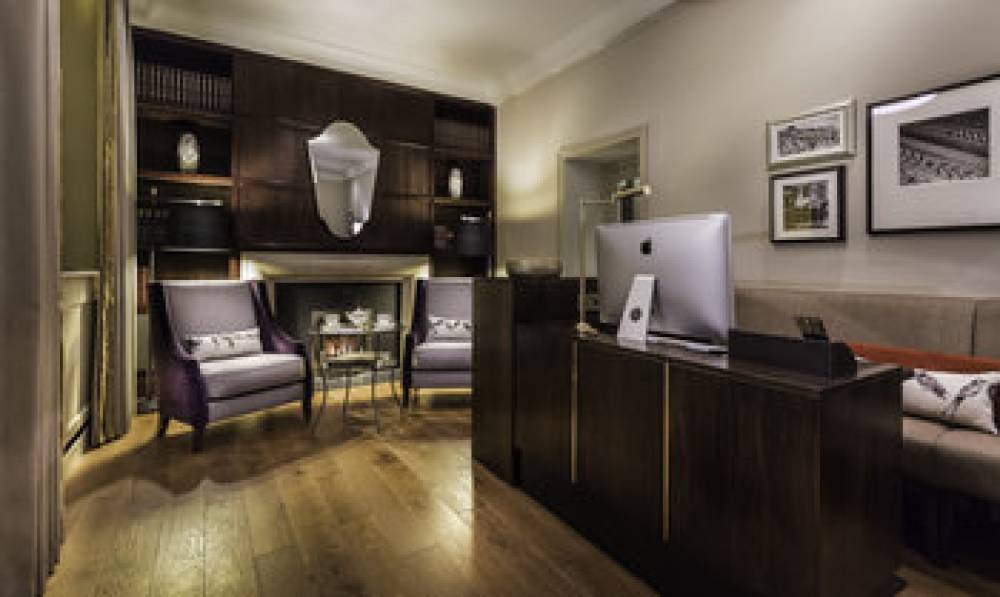 Taj 51 Buckingham Gate London 5