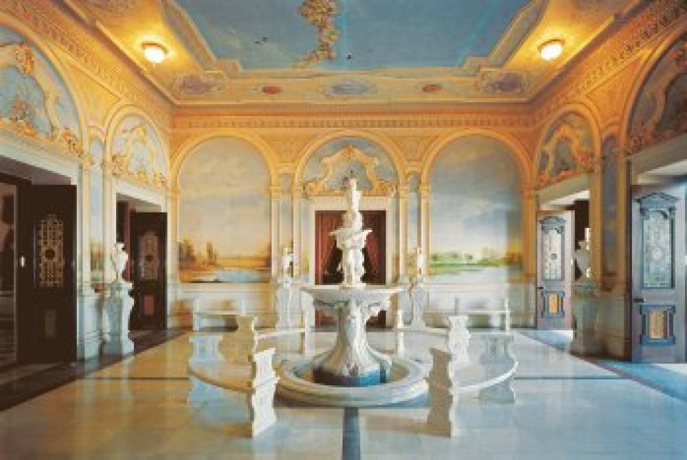 Taj Falaknuma Palace 10