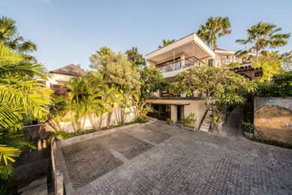 Tanadewa Nusa Dua By Cross