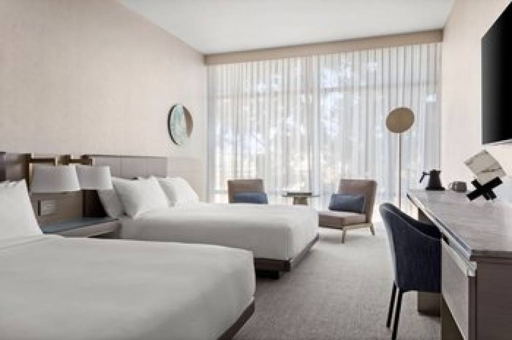 TETRA Hotel Autograph Collection 9