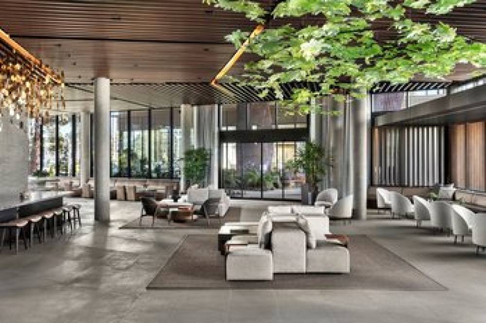 TETRA Hotel Autograph Collection 5