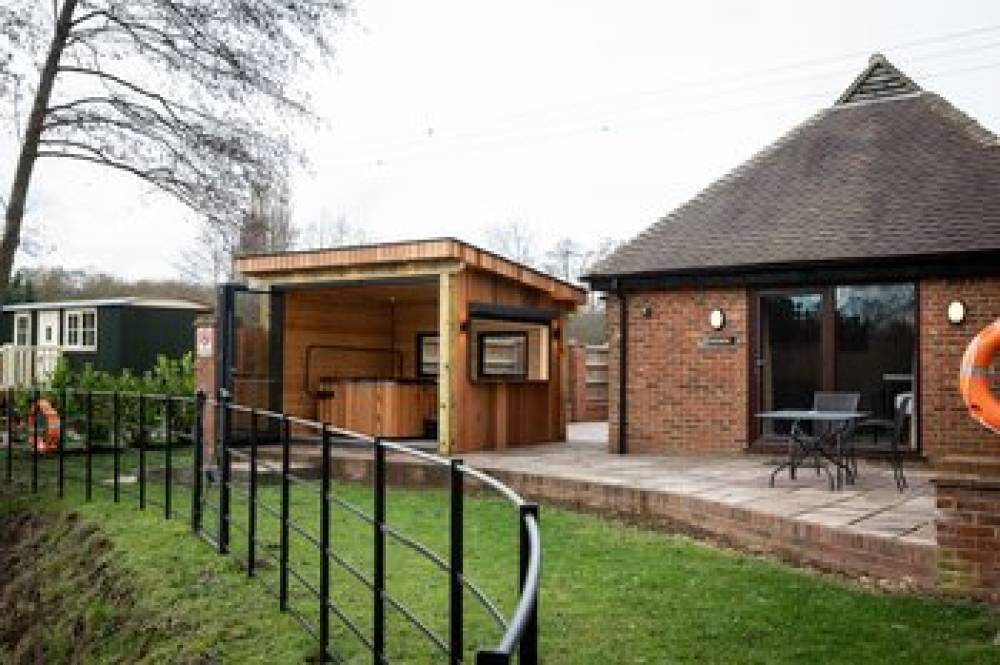 TEWIN BURY FARM HOTEL 5