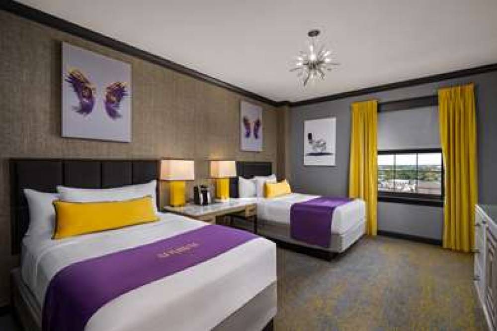 THE ADMIRAL HOTEL 10