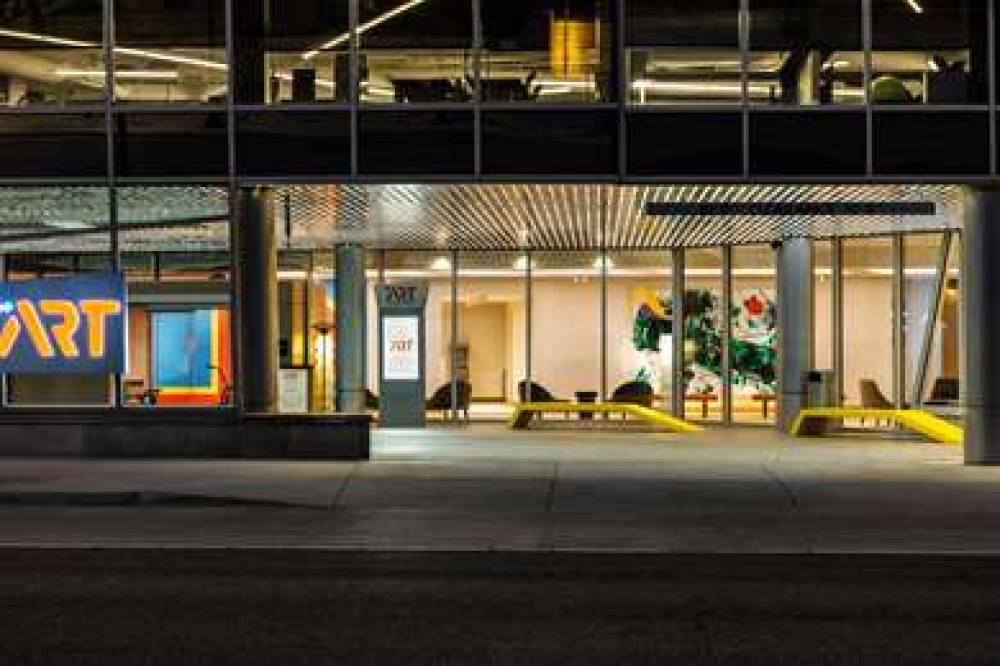 THE ART HOTEL DENVER, CURIO BY HLT 4