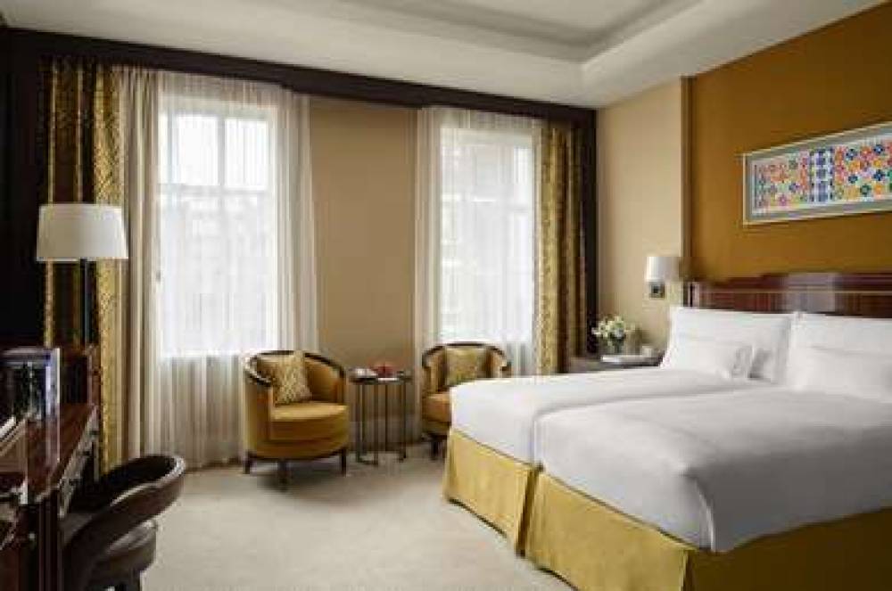 THE BEAUMONT HOTEL 10