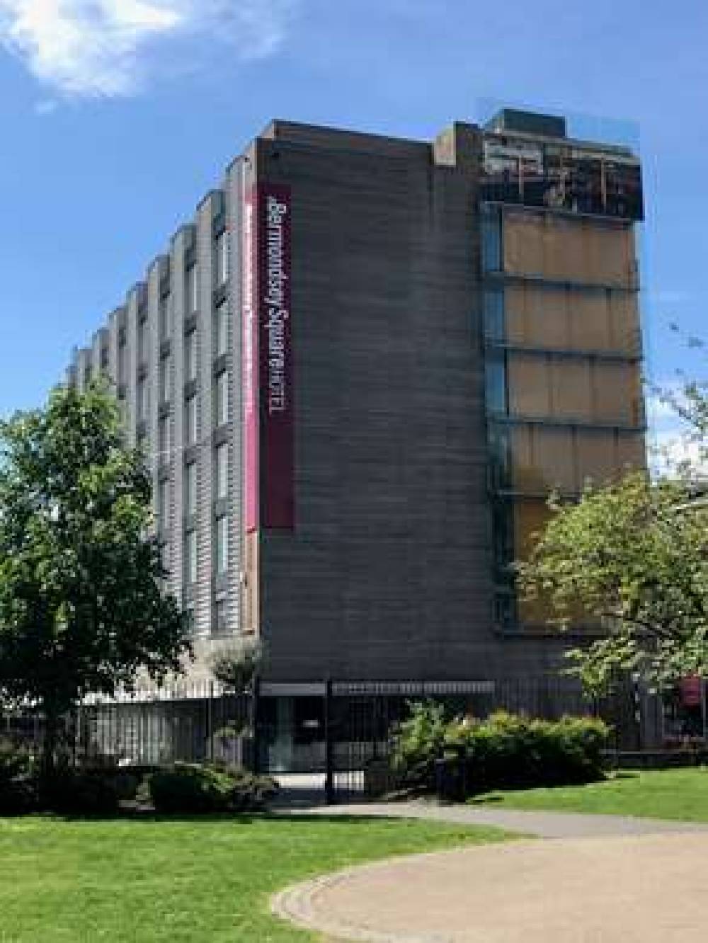 THE BERMONDSEY SQUARE HOTEL 1