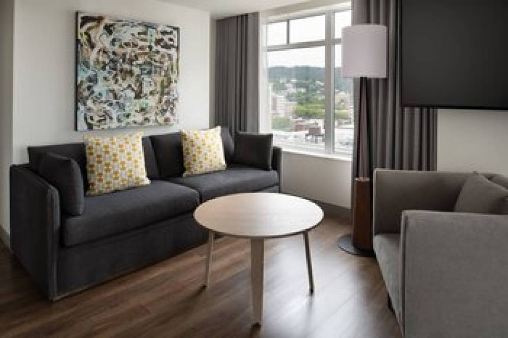The Bidwell Marriott Portland 10