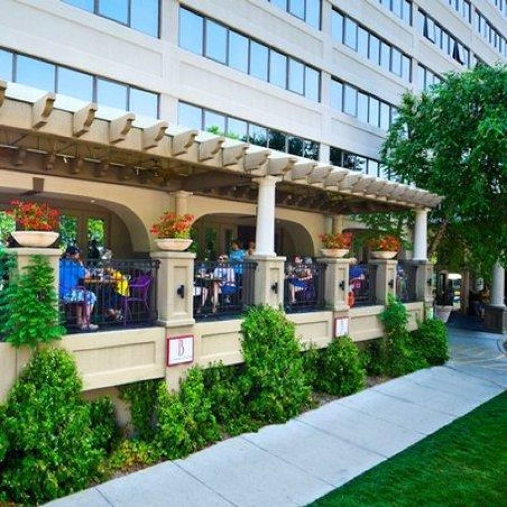 The Boulevard Inn And Bistro 6