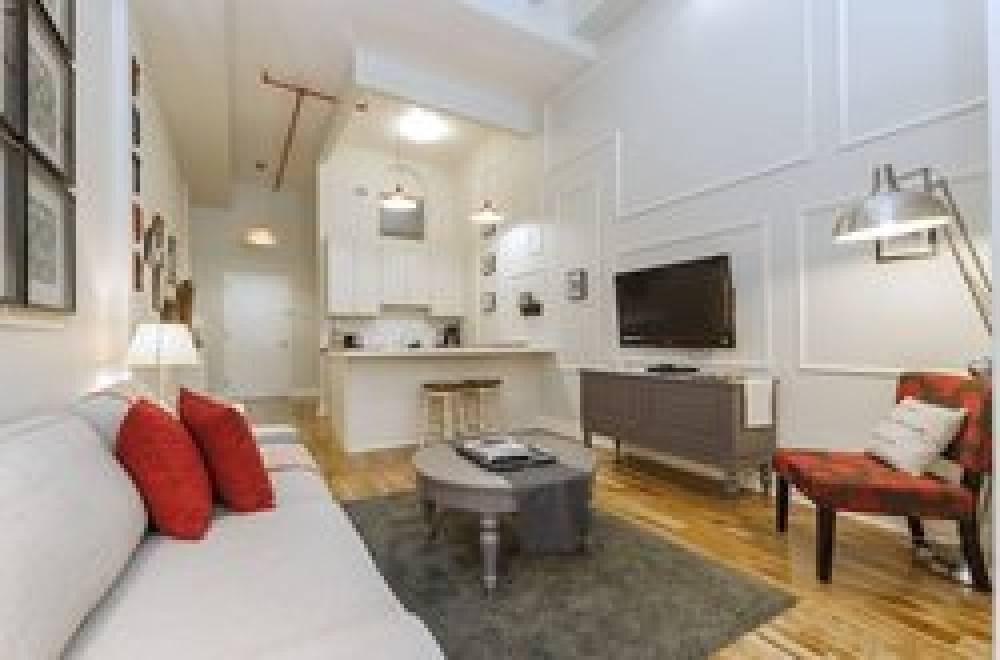 THE BOX HOUSE HOTEL 7