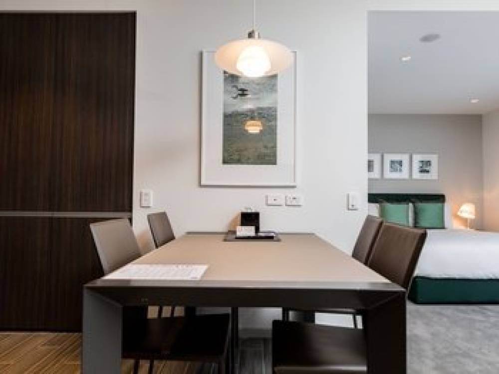 THE BRANKSOME HOTEL AND RESIDENCES 4