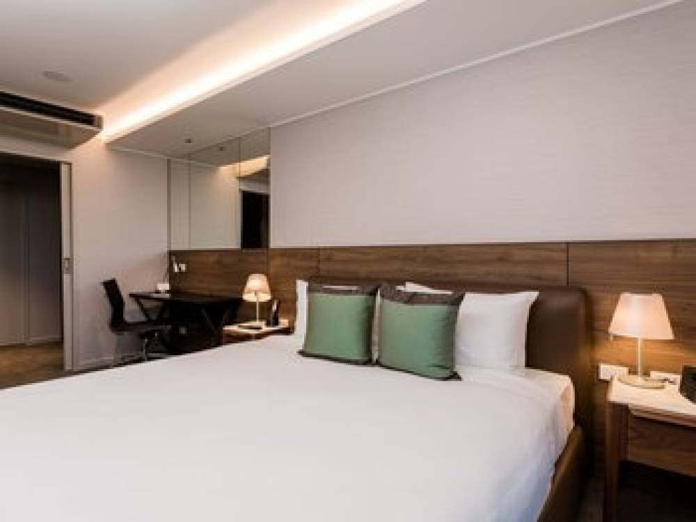 THE BRANKSOME HOTEL AND RESIDENCES 3