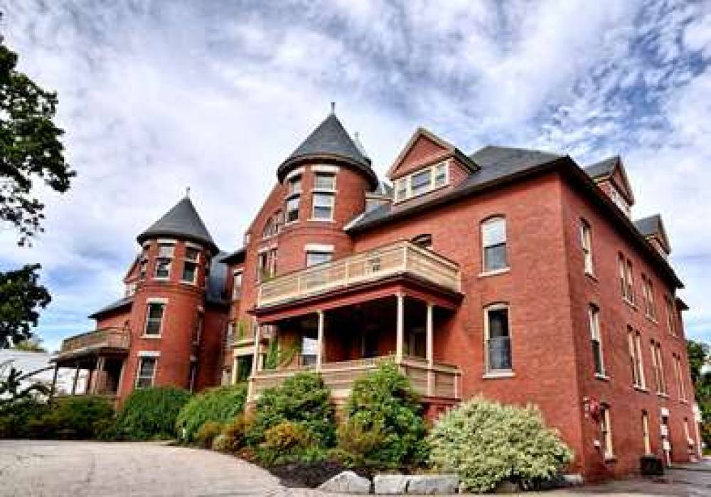 The Centennial Hotel