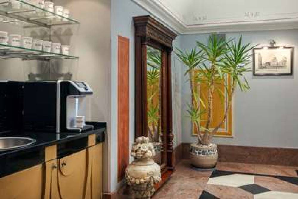 THE CHARLES HOTEL 8
